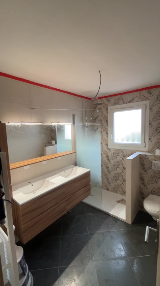 Salle de bain rénovée complète